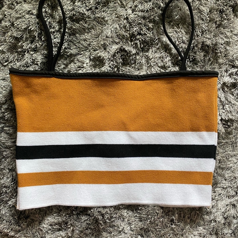 Cute gold white and black crop top!